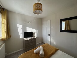 Lancaster Close Serviced Accommodation