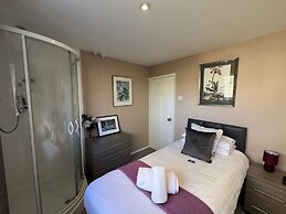 Lancaster Close Serviced Accommodation