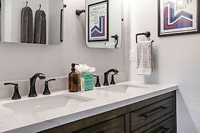 4352 Spruce Way 3 Bedroom Townhouse by RedAwning