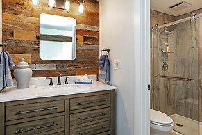 4352 Spruce Way 3 Bedroom Townhouse by RedAwning