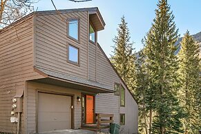 4352 Spruce Way 3 Bedroom Townhouse by RedAwning