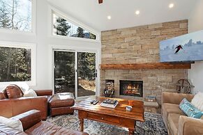 4352 Spruce Way 3 Bedroom Townhouse by RedAwning