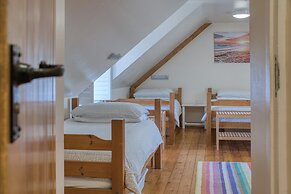 Bunk House - 4 Bedroom - Llangenith