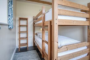 Bunk House - 4 Bedroom - Llangenith