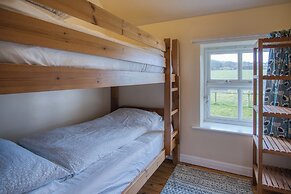 Bunk House - 4 Bedroom - Llangenith