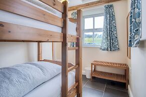 Bunk House - 4 Bedroom - Llangenith