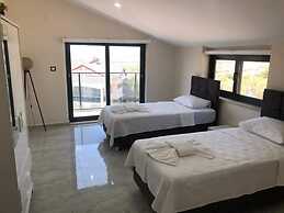 Stunning 4-bed Villa: Private Pool, Sauna & Hammam