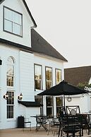 Towering Oaks Event & Retreat Center