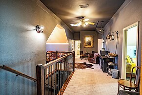 Towering Oaks Event & Retreat Center