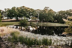 Towering Oaks Event & Retreat Center