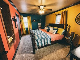 Towering Oaks Event & Retreat Center