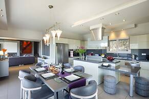 Luxury Villa Helanes