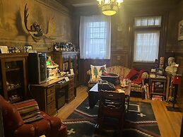 Pendleton House Historic Inn and B&B