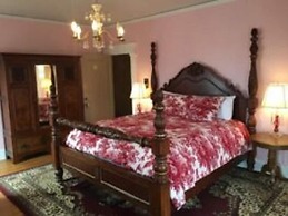 Pendleton House Historic Inn and B&B
