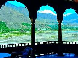 Chitral Guest House