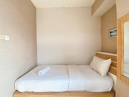 Cozy 2Br At Pinewood Apartment