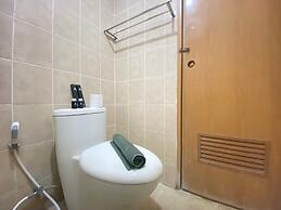 Cozy 2Br At Pinewood Apartment