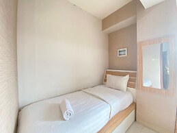 Cozy 2Br At Pinewood Apartment