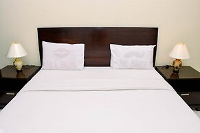 Elegant And Comfort 1Br + Extra Room Apartment At Bellagio Residence