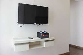 Pool View 2Br Apartment At The Jarrdin Cihampelas