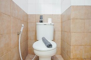 Cozy Living 2Br Green Pramuka City Apartment Next To Mall