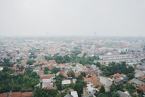 Great Deal Studio Room At Serpong Greenview Apartment