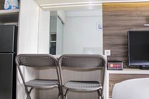 Comfy And Strategic Studio Signature Park Grande Apartment