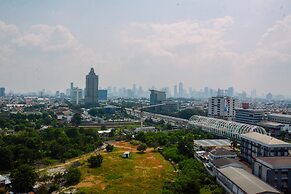 Warm And Cozy 2Br Signature Park Grande Apartment