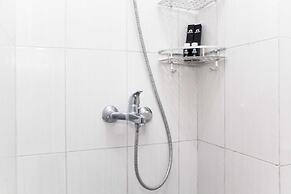 Homey And Tidy Studio Monroe Tower Apartment