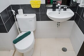 Cozy Stay Studio Apartment At Scientia Residence