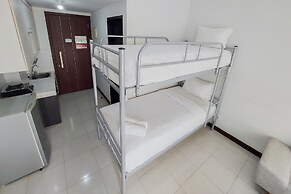Cozy Stay Studio Apartment At Scientia Residence