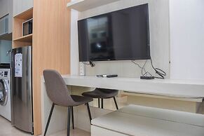 Comfortable And Warm Studio Room At Menteng Park Apartment
