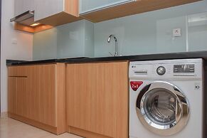 Comfortable And Warm Studio Room At Menteng Park Apartment