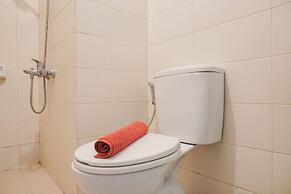 Comfort 1Br Apartment With Study Room At Woodland Park Residence