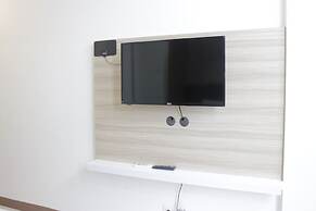 Modern And Comfy Studio Apartment At Lodge Paskal Near Binus Universit