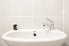 Modern And Comfy Studio Apartment At Lodge Paskal Near Binus Universit