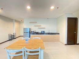 Fabulous 2Br Loft Apartment With Private Bathub At El Royale