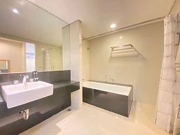 Fabulous 2Br Loft Apartment With Private Bathub At El Royale