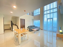 Fabulous 2Br Loft Apartment With Private Bathub At El Royale