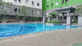 Comfort And Homey 2Br At Green Pramuka City Apartment