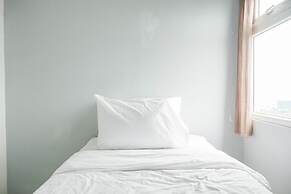 Nice And Cozy Living 2Br At Green Pramuka City Apartment