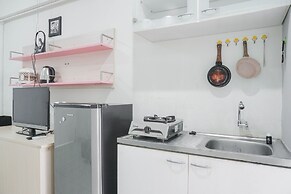 Nice And Cozy Living 2Br At Green Pramuka City Apartment