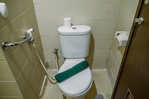 Nice And Warm 1Br At Belmont Residence Puri Apartment