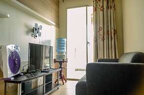 Nice And Warm 1Br At Belmont Residence Puri Apartment