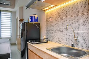 Nice And Cozy Studio At Evenciio Apartment