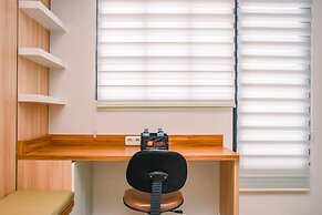 Nice And Cozy Studio At Evenciio Apartment