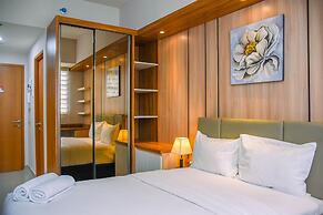 Nice And Cozy Studio At Evenciio Apartment