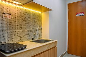 Nice And Cozy Studio At Evenciio Apartment