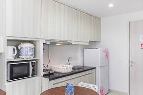 Nice And Comfort Studio Room At Azalea Suites Apartment