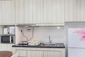 Nice And Comfort Studio Room At Azalea Suites Apartment